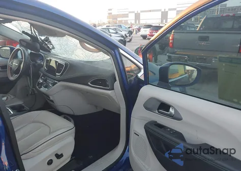 2018 Chrysler Pacifica Hybrid Limited из США, поврежденный, VIN 2C4RC1N78JR229978